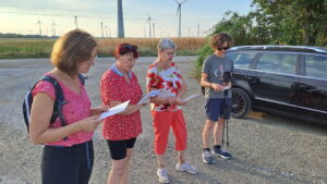 Mutter-Gottes-Rufe vor dem Kreuz bei der Autobahn-Auffahrt Mönchhof